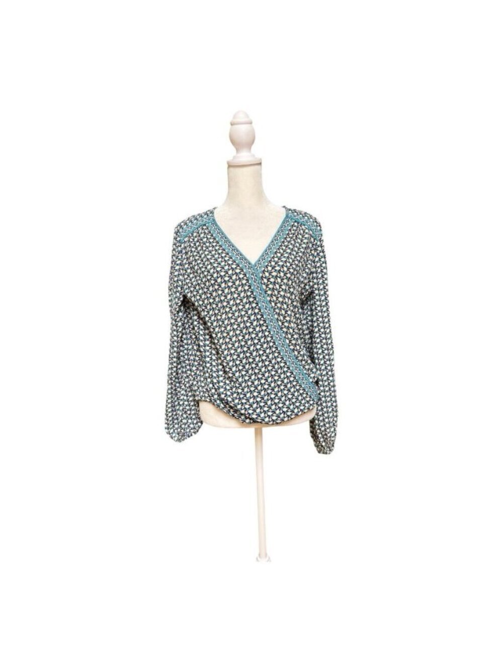 Max Studio Geometric Print Long Sleeve Blouse NWT Size Medium